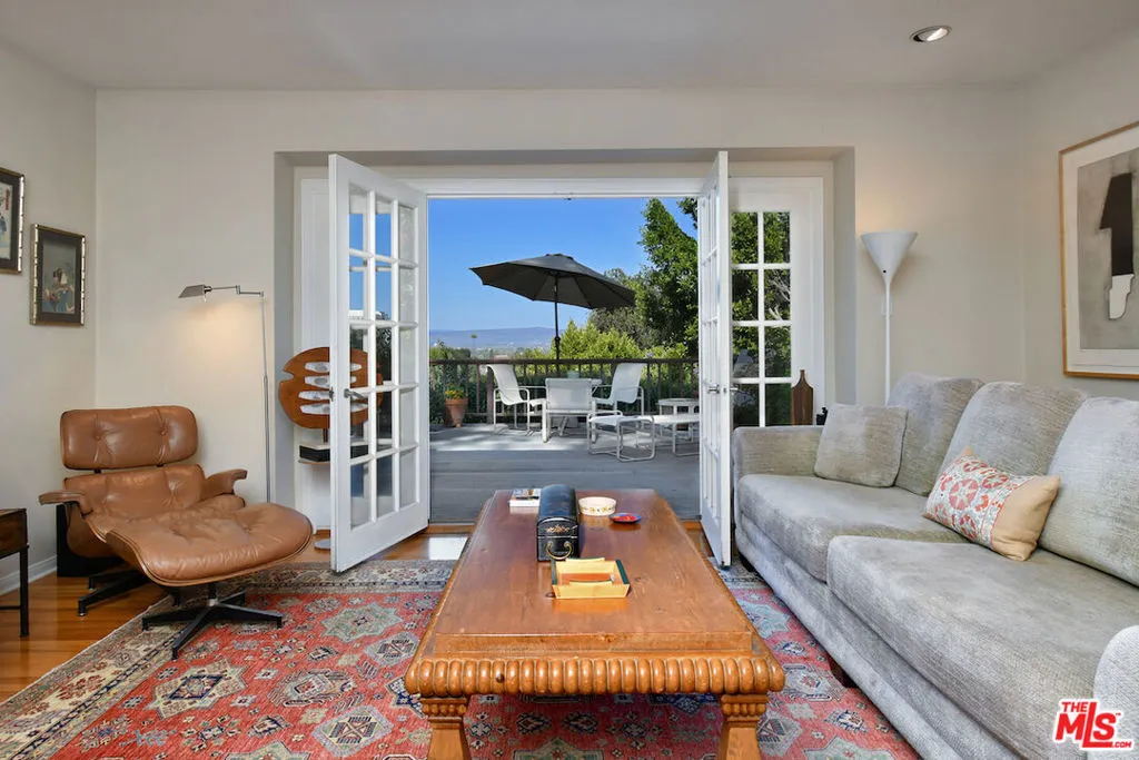 15213 Del Gado Drive, Sherman Oaks, California 91403 home-pic-8